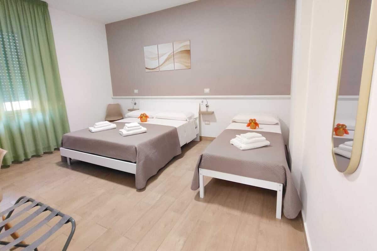 Comfort Room, Air conditioning, Courtyard Area