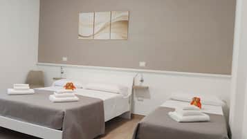 Comfort Triple Room, Balcony | Desk, free WiFi
