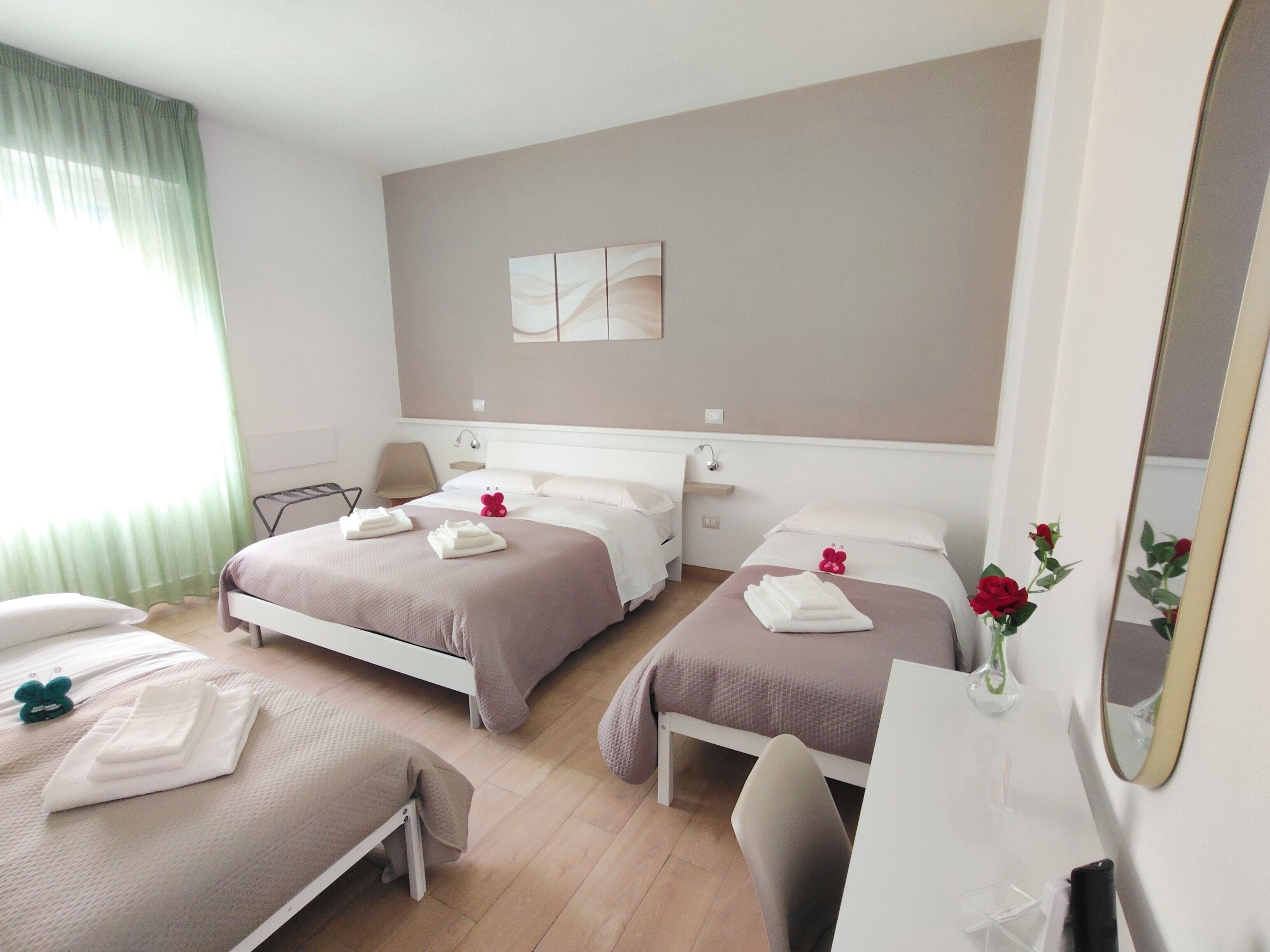 Familiekamer, airconditioning | Luxe beddengoed, bedden met traagschuimmatrassen