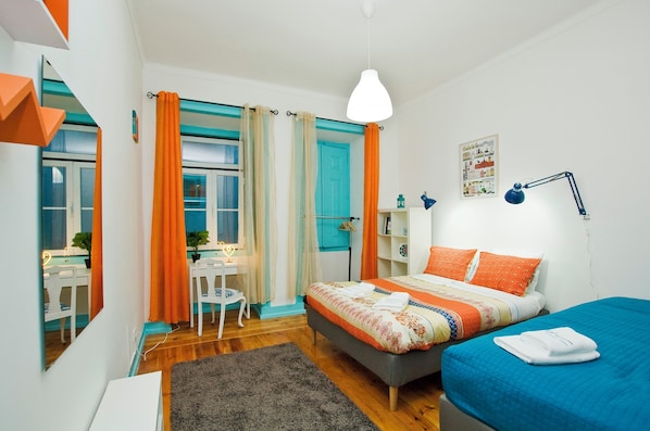 4 chambres, fer et planche à repasser, accès Internet, draps fournis