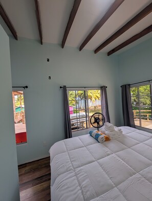 5 bedrooms, Internet, bed sheets