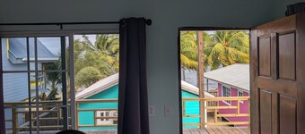 Spacious 5-bedroom lodge in brilliant Hopkins with AC
