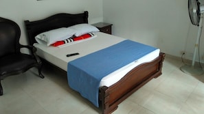 1 habitación, wifi y ropa de cama