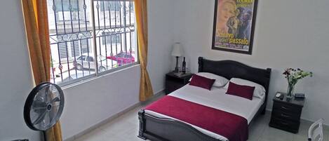 1 bedroom, WiFi, bed sheets