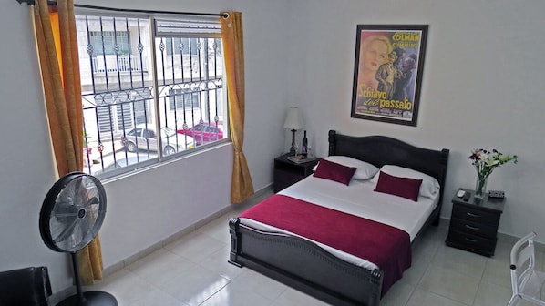 1 bedroom, WiFi, bed sheets