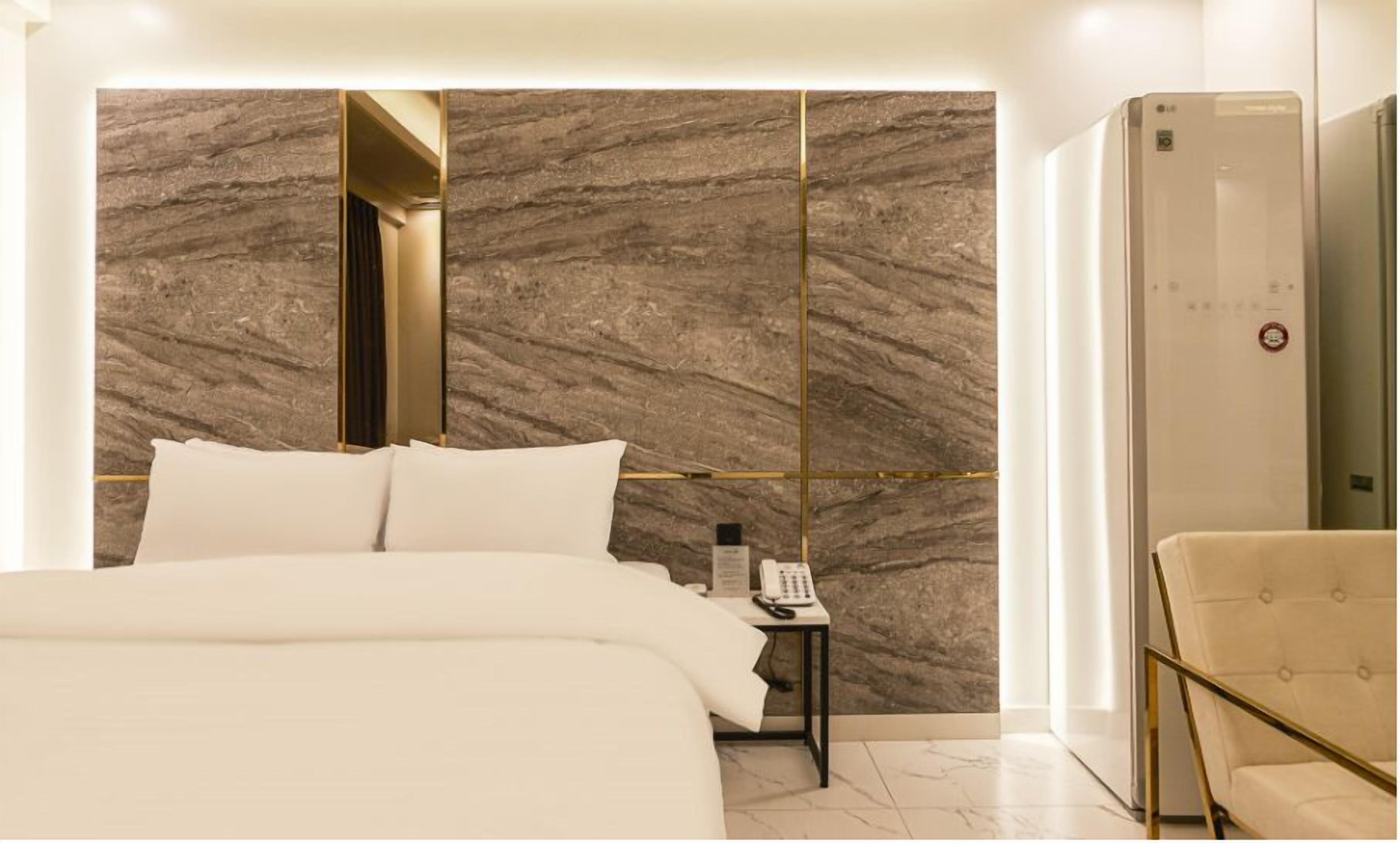 Chambre Double Signature