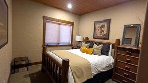 Studio (3 Bedrooms)