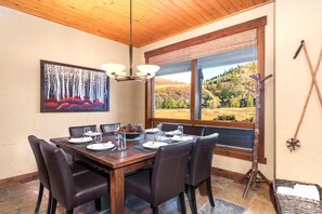 Estúdio (3 Bedrooms) | Opções para refeição