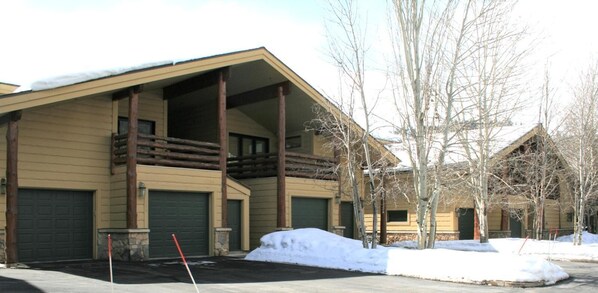 Estudi (3 Bedrooms) | Servei de l'allotjament