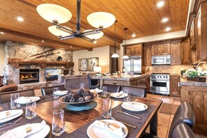 Studio (3 Bedrooms) | Restauration