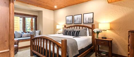 Studio (3 Bedrooms) | 3 bedrooms, laptop workspace, iron/ironing board, bed sheets