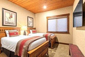 Estúdio (3 Bedrooms) | 3 quartos, espaço de trabalho para notebook