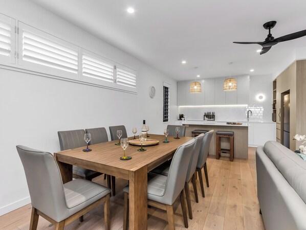 House | Makan dalam bilik