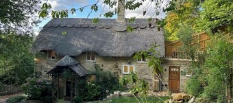 Picture Postcard Dorset Cottage Sleeps up to 6
