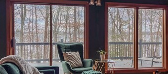  "Lake Lanier" Charming 1-bed house. Dock Access and Amazing Lake View! Private!