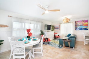 Dining - 4 Unit Beach Condo Building with dock, sleeps 24 (Indian Rocks Beach)