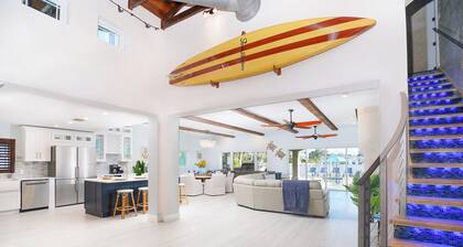 Walk to Beach 5BR Wtr, Pool, Dock, Golf Cart