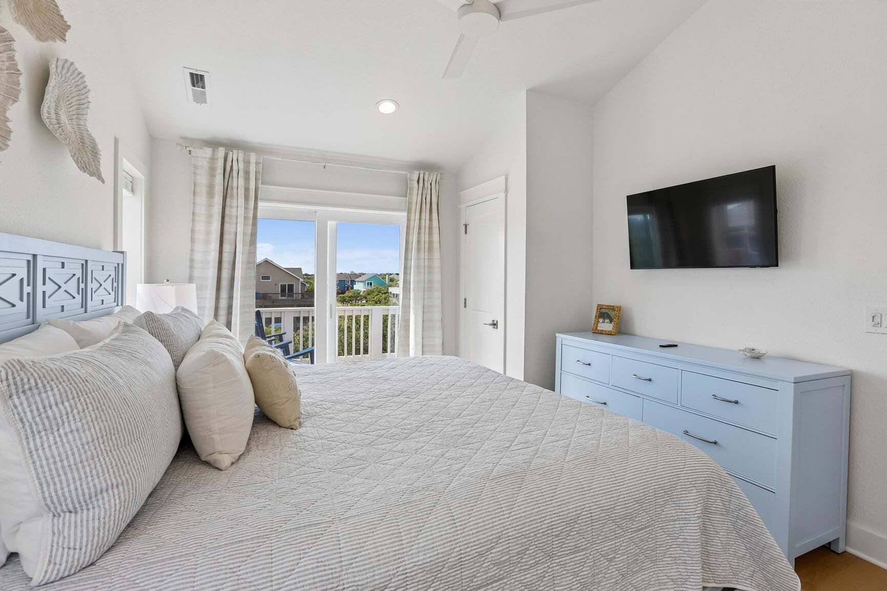 6 bedrooms, free WiFi, bed sheets