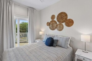 6 bedrooms, free WiFi, bed sheets
