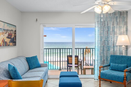 Cozy Condo by Ocean Views