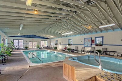 1-Bedroom Condo w/ Fireplace in Sugar Mountain