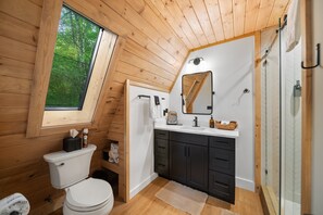 Shower, hair dryer, towels - Alpine A-Frame Modern Treehouse with Hot Tub and Views (Boone)