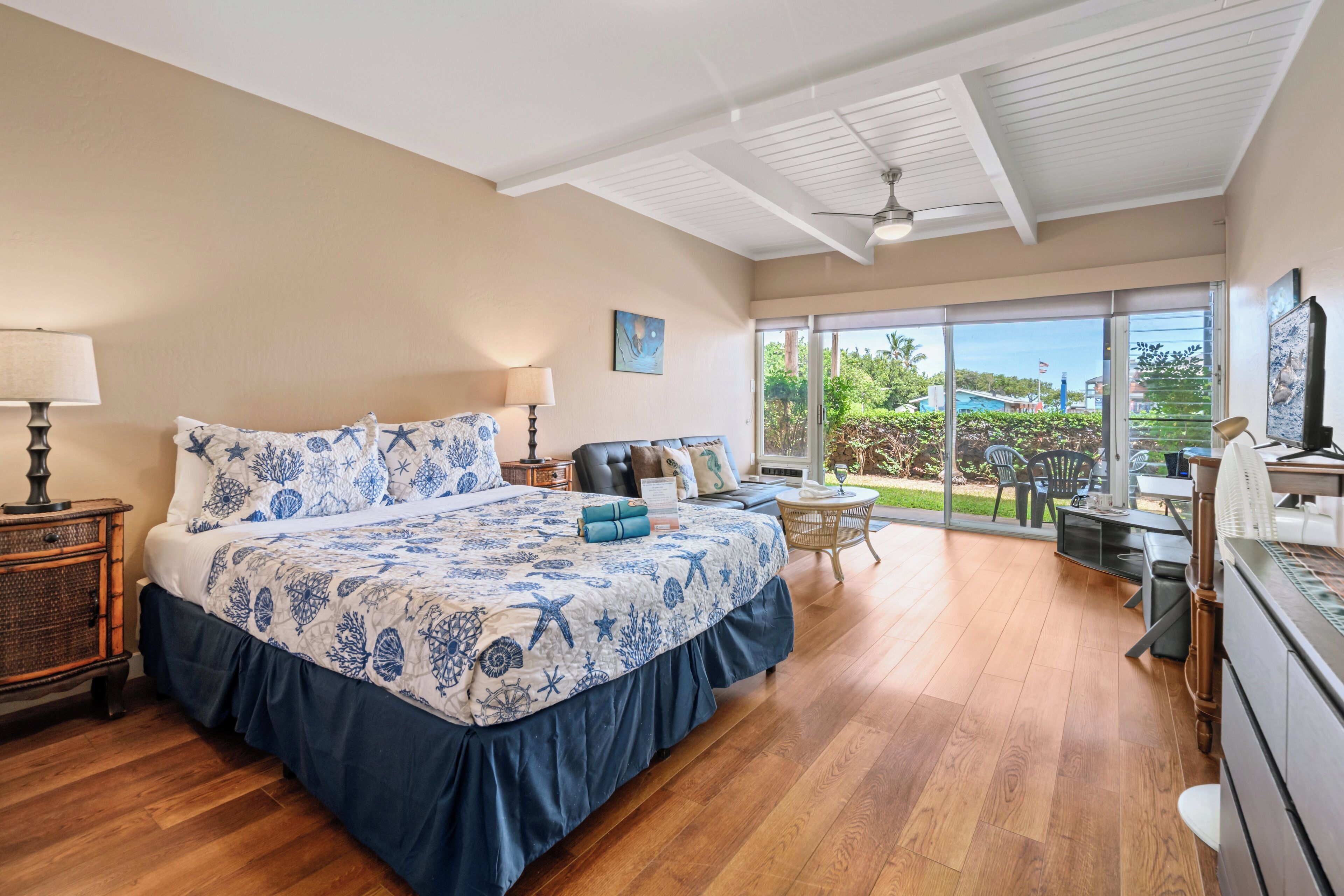 مكواة/لوح كي وواي فاي مجانًا وملاءات أسرّة