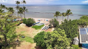 Am Strand, Liegestühle, Strandtücher