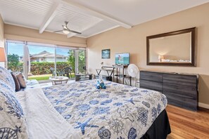 1 bedroom, iron/ironing board, free WiFi, bed sheets - KBS A106 - Updated Studio next to Beach (Kihei)