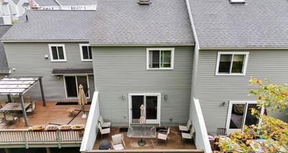 Dog Friendly* Fully AC`d*Offsite Pool & Hot Tub