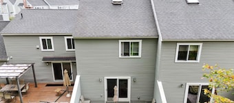 Dog Friendly* Fully AC`d*Offsite Pool & Hot Tub