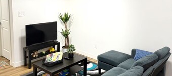 Modern 2-Bedroom Suite in Stillwater NW, Near WEM