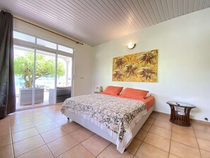 4 bedrooms, internet, bed sheets