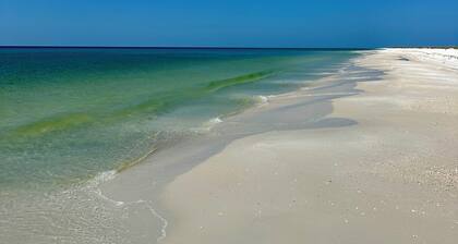 Complementary Golf Cart Mar-May "A Little Nauti" sleeps 10, pool table, boat parking, large yard!