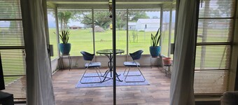 Cozy Country Gateway