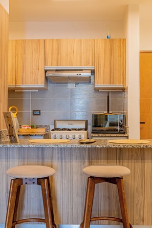 Fridge, microwave, oven, stovetop