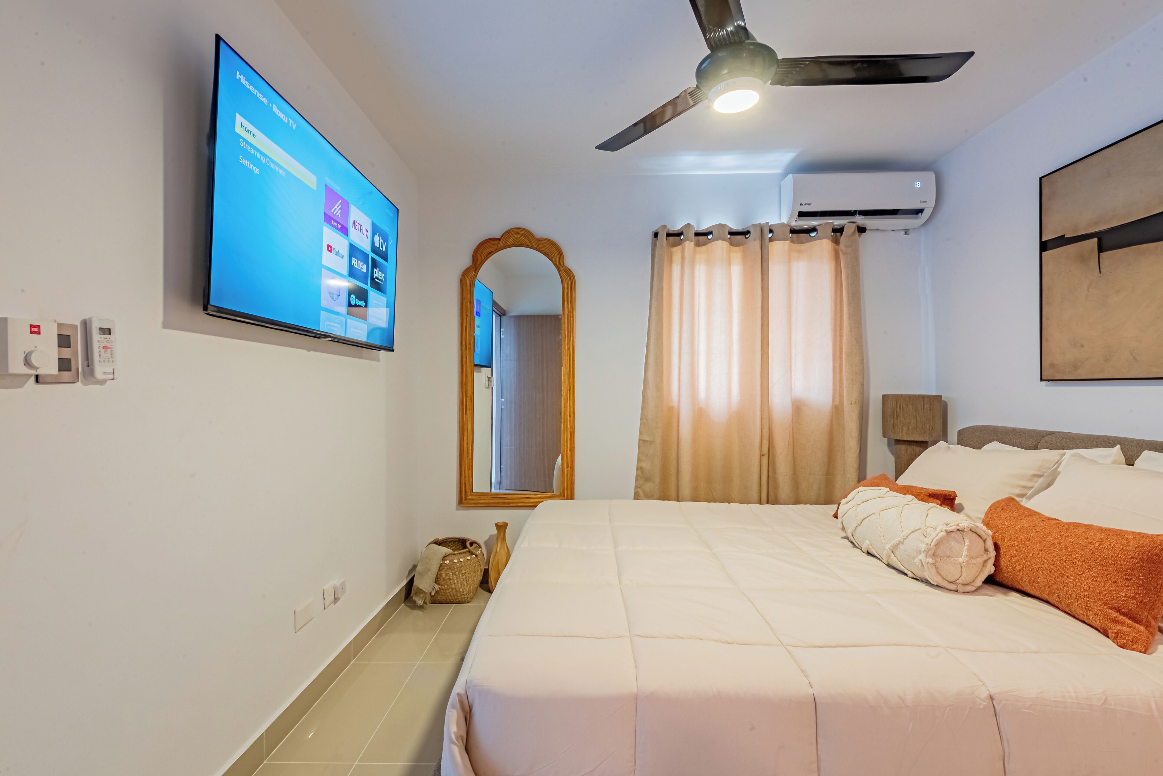 1 室のベッドルーム、セーフティボックス (室内)、アイロン / アイロン台、WiFi (無料)