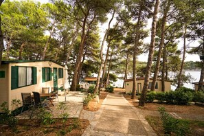 Garden - Mobile Homes in Camp Kovacine, Cres, With Long Pebble Beach (Cres)