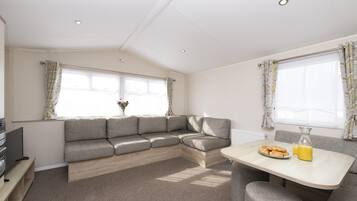 Mobile Home | Living room