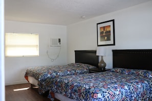 Chambre quadruple de base | Accès au Wi-Fi (inclus)