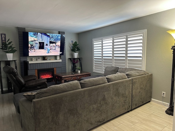 TV connectée, cheminée