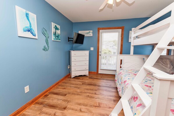 6 habitaciones, escritorio, tabla de planchar con plancha y wifi gratis