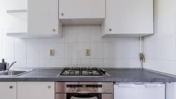 Fridge, oven, stovetop, toaster