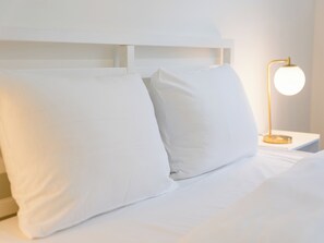4 chambres, fer et planche à repasser, Wi-Fi, draps fournis