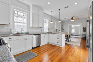 Fridge, microwave, stovetop, dishwasher