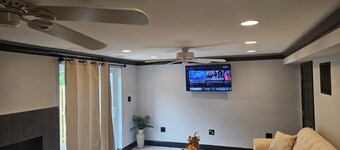 Charming 1-bedroom condo in Sterling with AC ,fast wifi and private gate