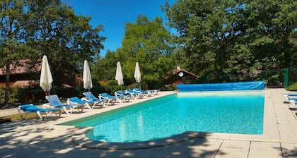 L'Auzacoise 4 Ă©toiles entre golf et forĂȘt