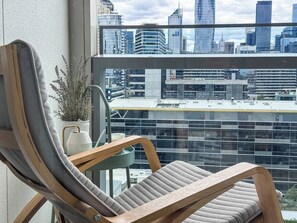 Property grounds - Free Parking /Stylish Urban Escape / City Views (Docklands)