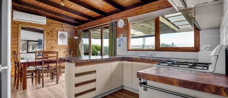 Oven, stovetop, cookware/dishes/utensils
