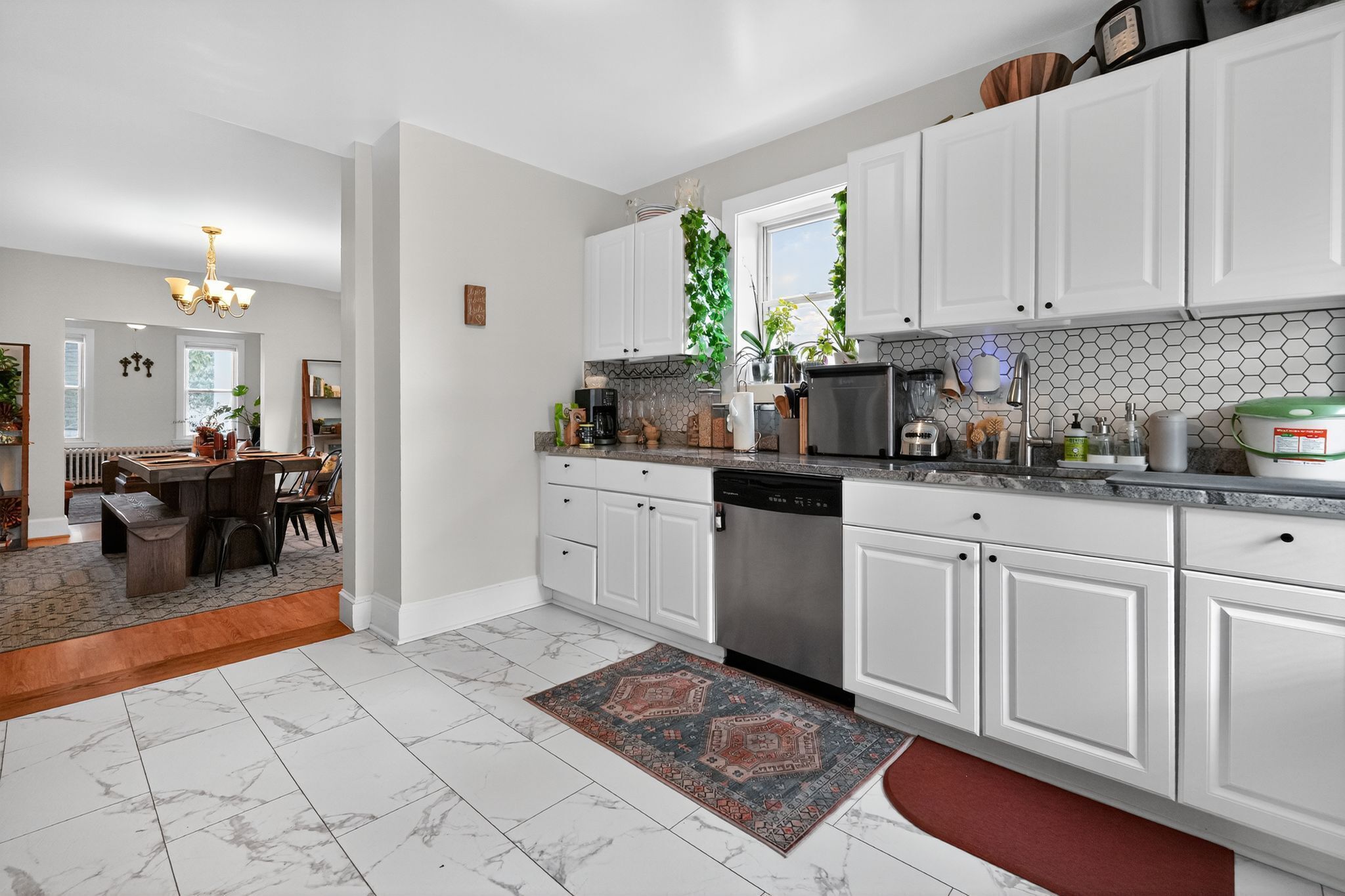 冰箱、微波炉、烤箱、炉灶